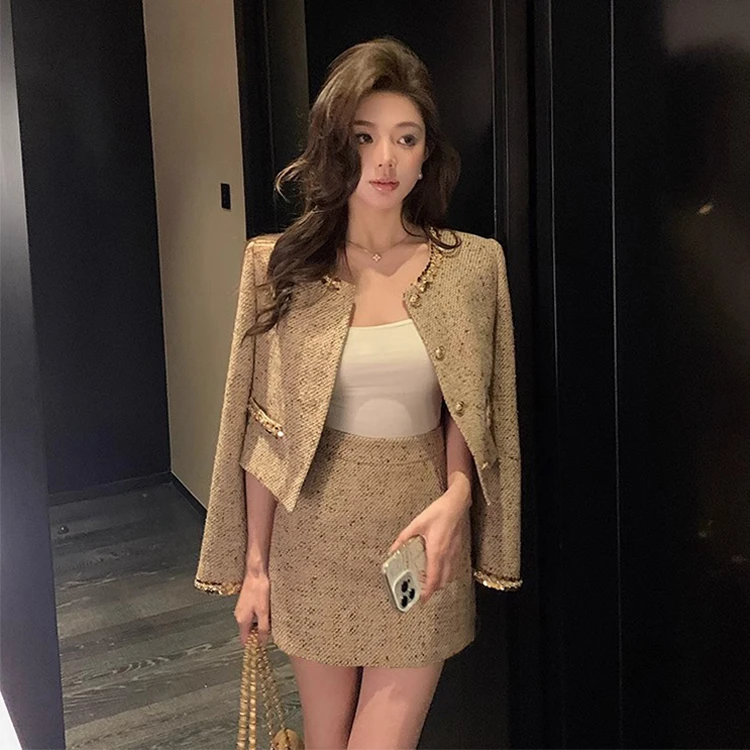 【艾薇】大码女装亮片精致小香风外套女秋季新名媛气质半身裙两件套
