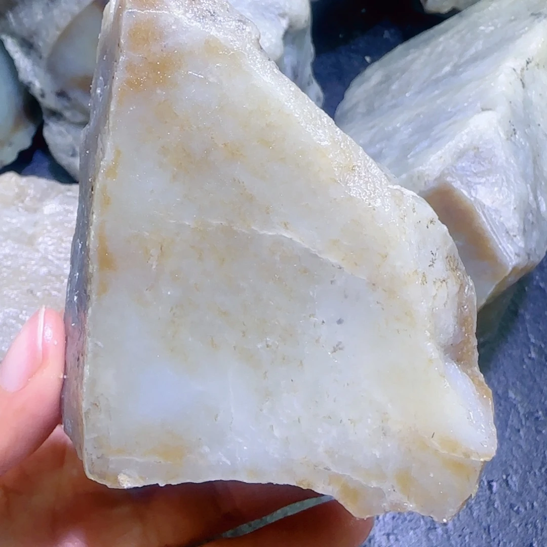 和田玉未镶嵌珠宝半成品