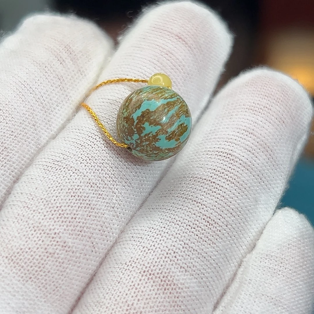 蜜蜡未镶嵌珠宝奇石