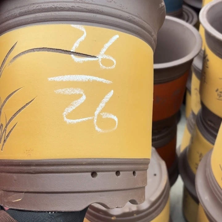 茶壶紫砂紫砂的颜色