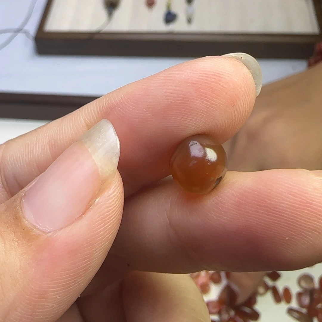 不***哦玛瑙/玉髓未镶嵌珠宝半成品