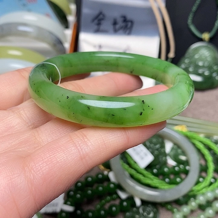 G***Q和田玉未镶嵌手镯54 55