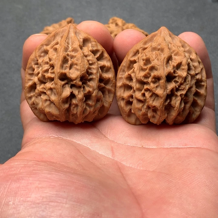 津***素吊坠文玩核桃 紫荆关野牛文玩核桃