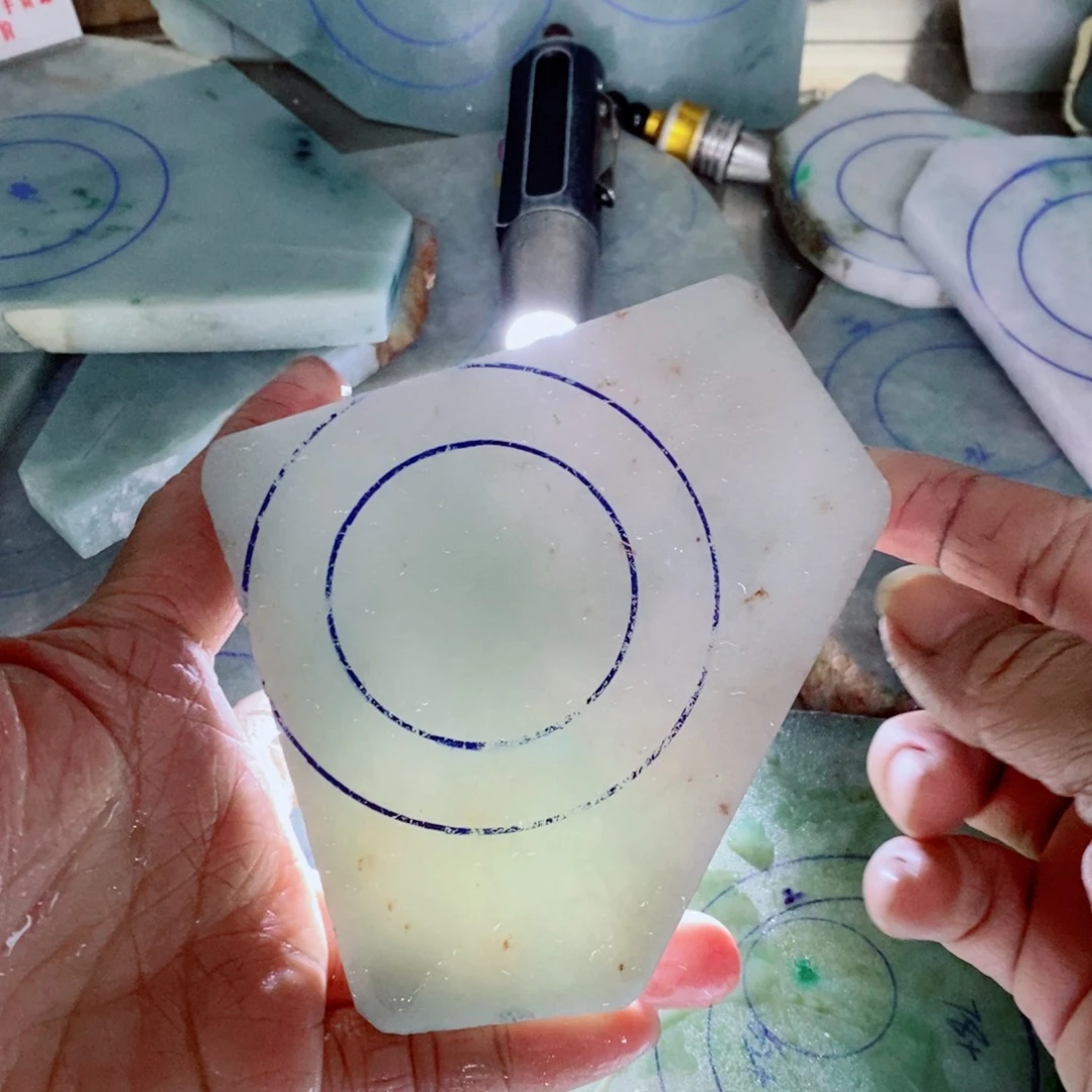 未镶嵌手镯定制翡翠