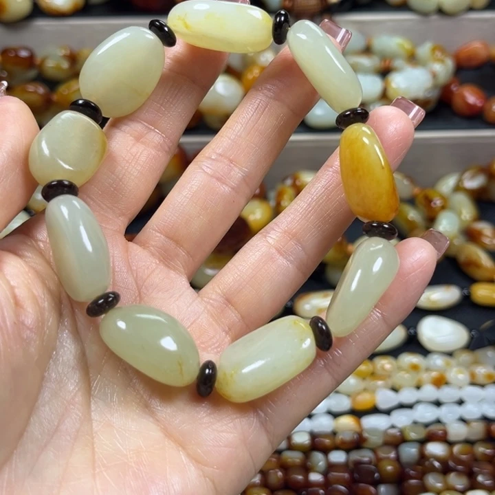 和田玉未镶嵌手串