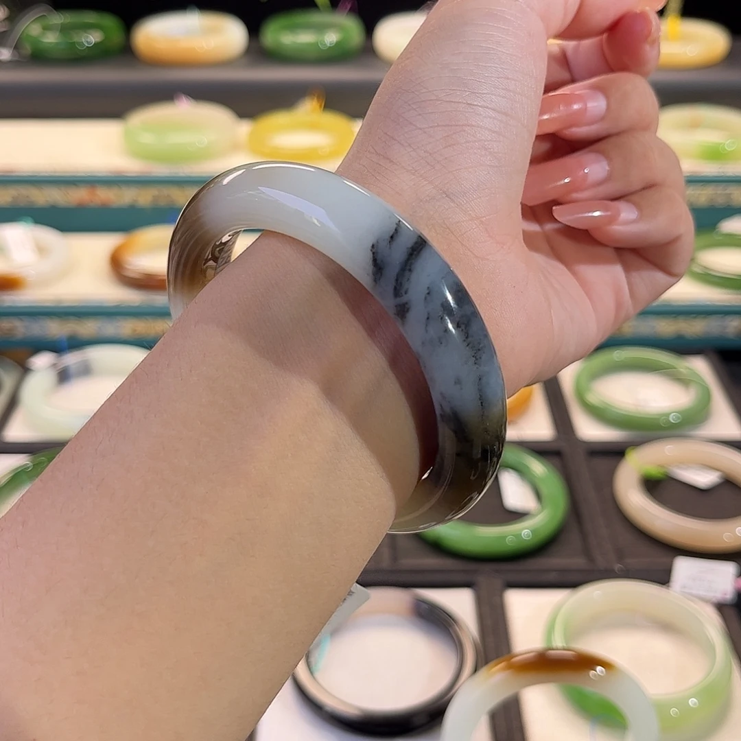 未镶嵌手镯和田玉高品级