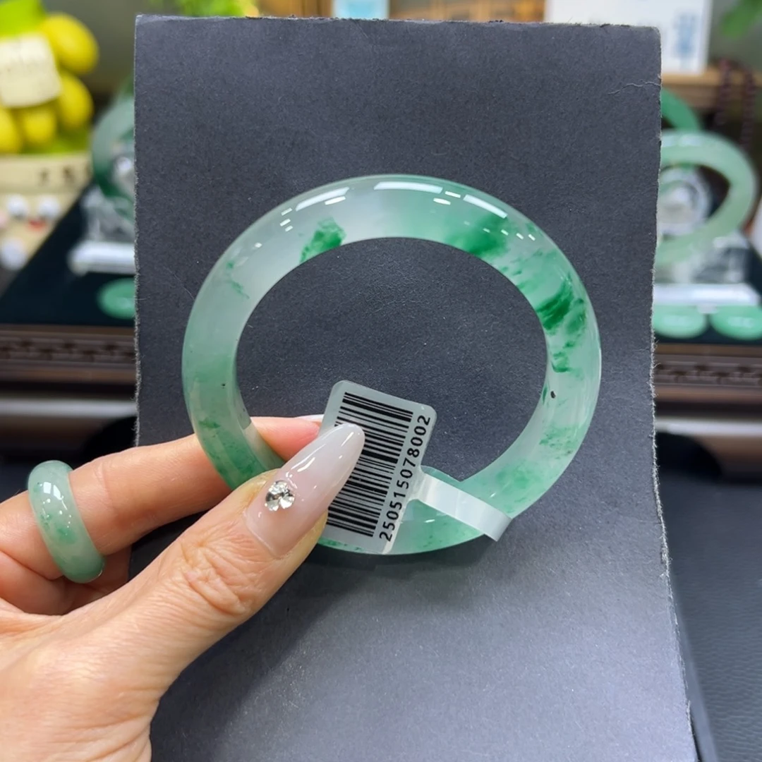 石英质玉（非洲翠）未镶嵌手镯57-58