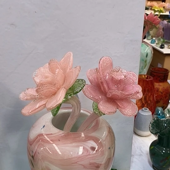 琉璃花瓶高45厘米宽9厘米