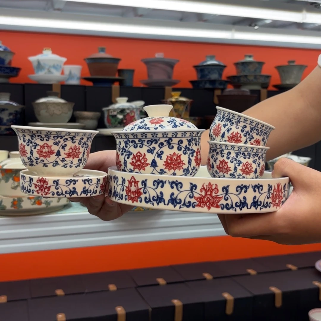 茶具也不用多拿点啊