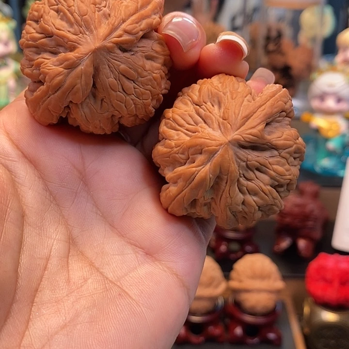 俗***哥文玩核桃吊坠核桃