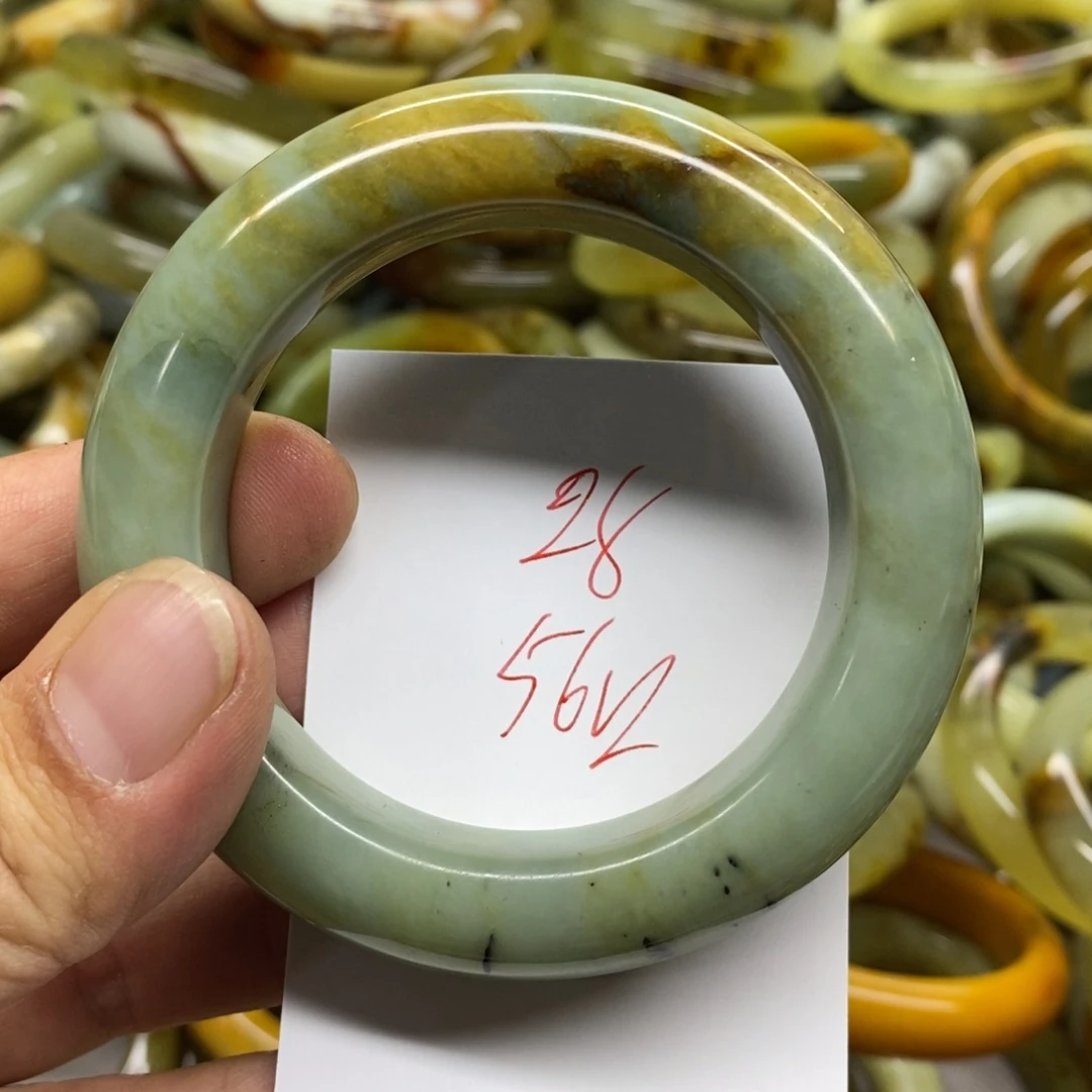 蛇纹石玉未镶嵌手镯