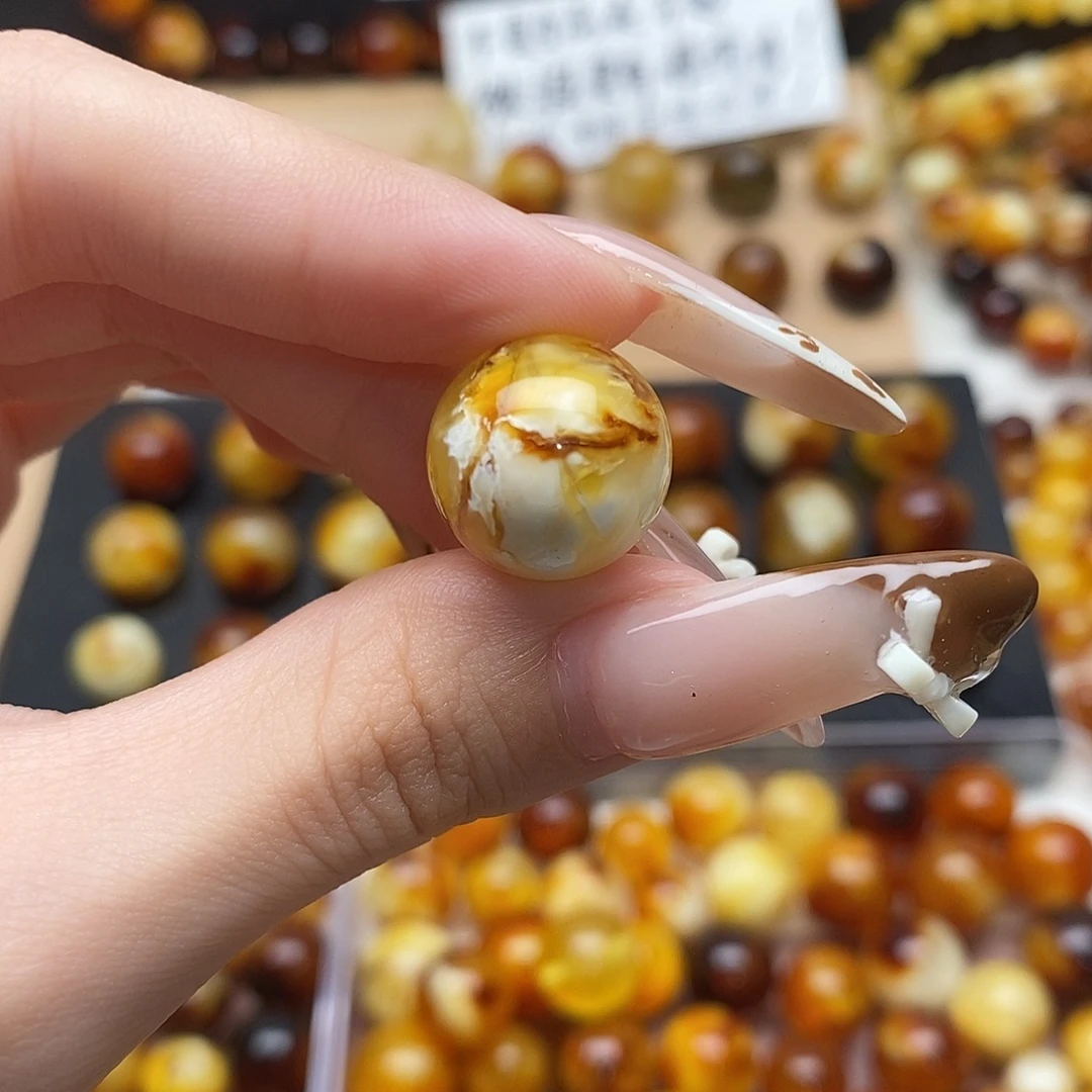 k***e虫珀未镶嵌裸石蜜蜡