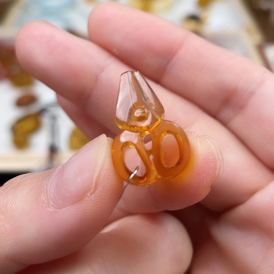 未镶嵌蓝珀珠宝奇石