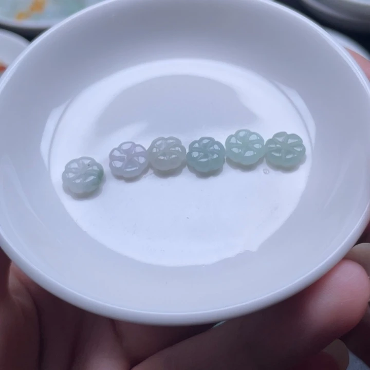 颈饰未镶嵌翡翠花花