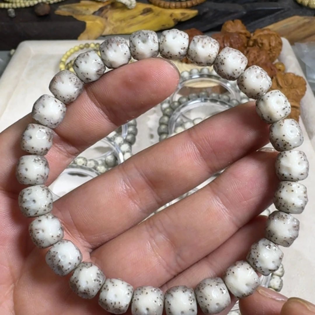 喵***星月菩提吊坠8.8星月菩提石玉料灰冰月留白无相