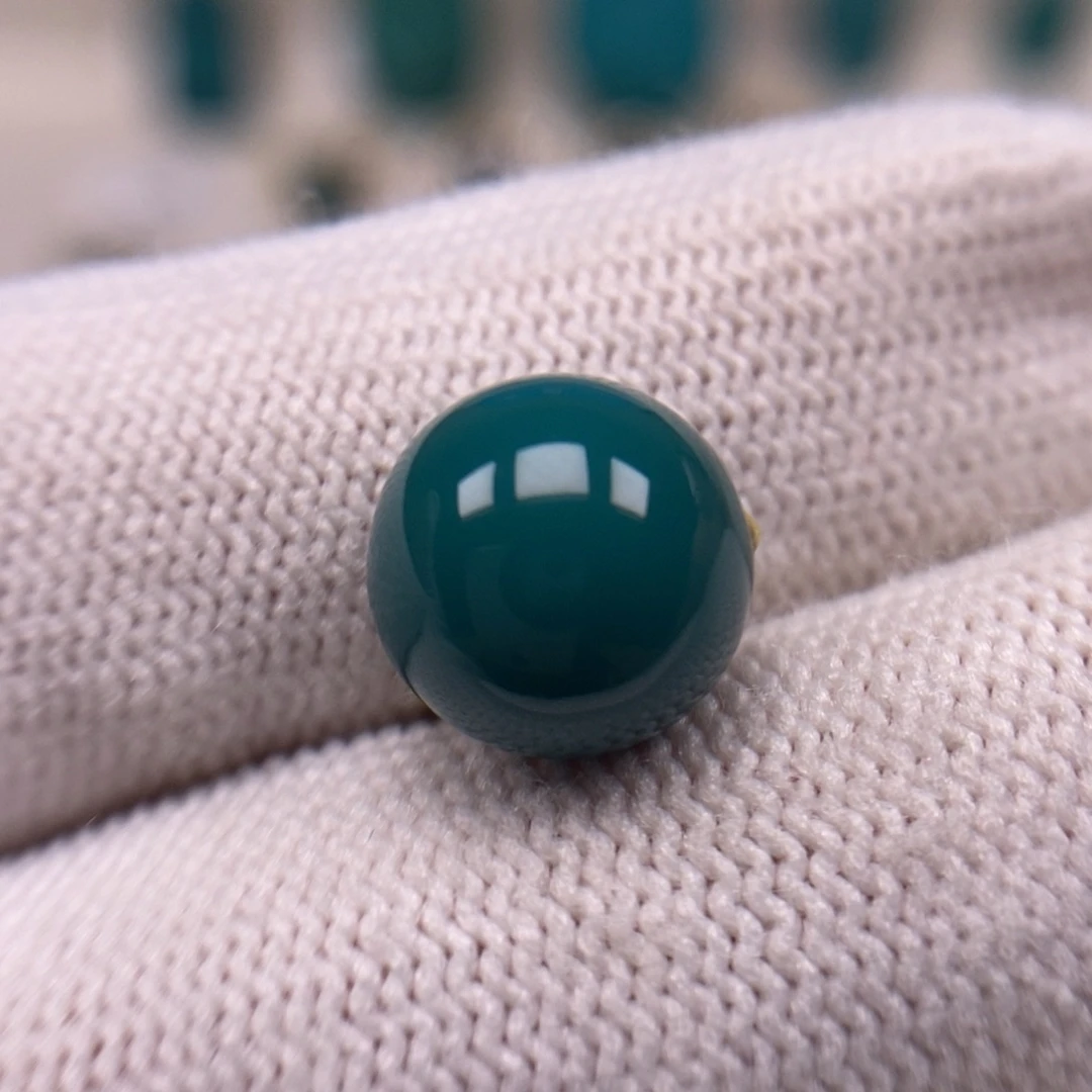 未镶嵌绿松石地狱绿圆珠10.3mmAA1005