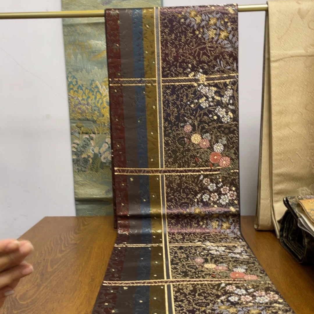织绣织锦缎。织锦，织锦，