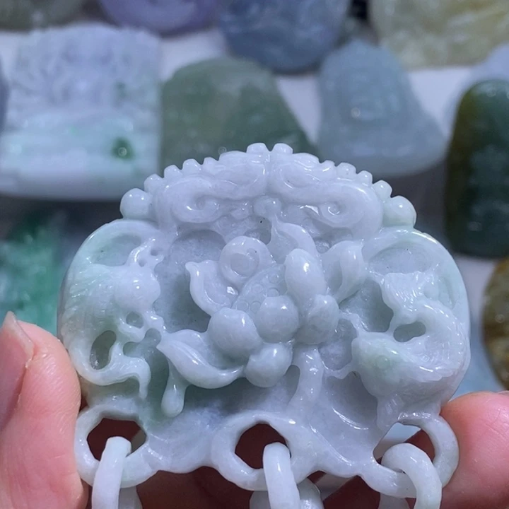 【闪购商品】颈饰未镶嵌翡翠鱼