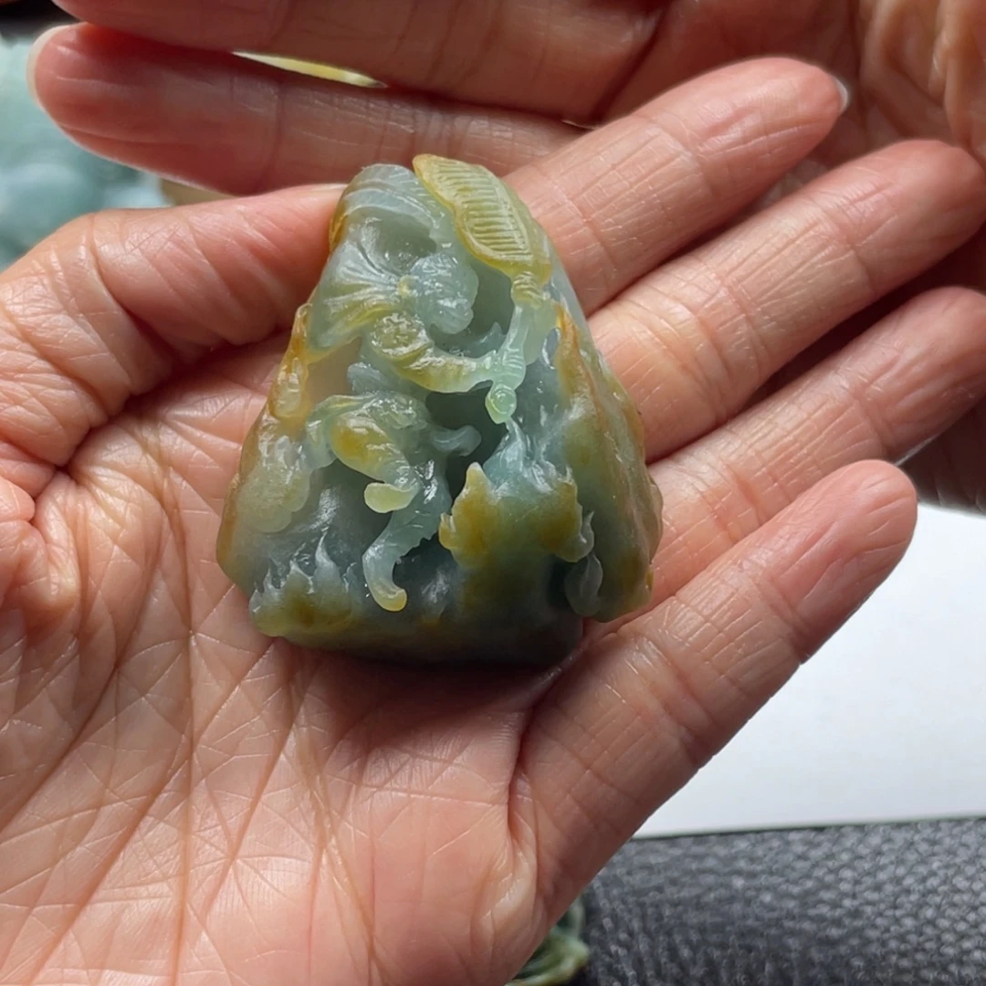 ∑***l定制翡翠未镶嵌火焰山