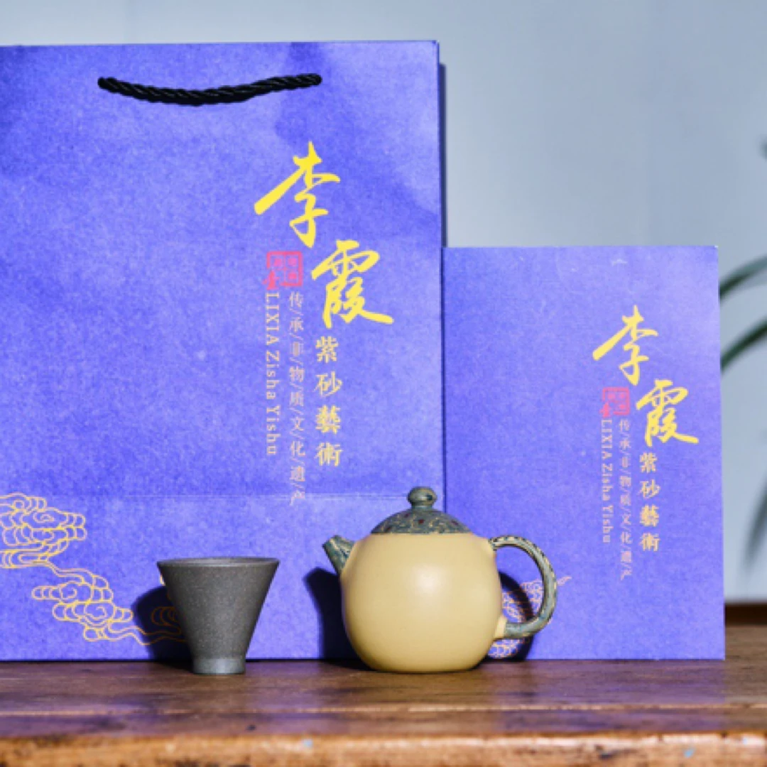 【龙蛋】 作者:李霞 国工 一壶送一杯 原矿稀有本山绿 200cc