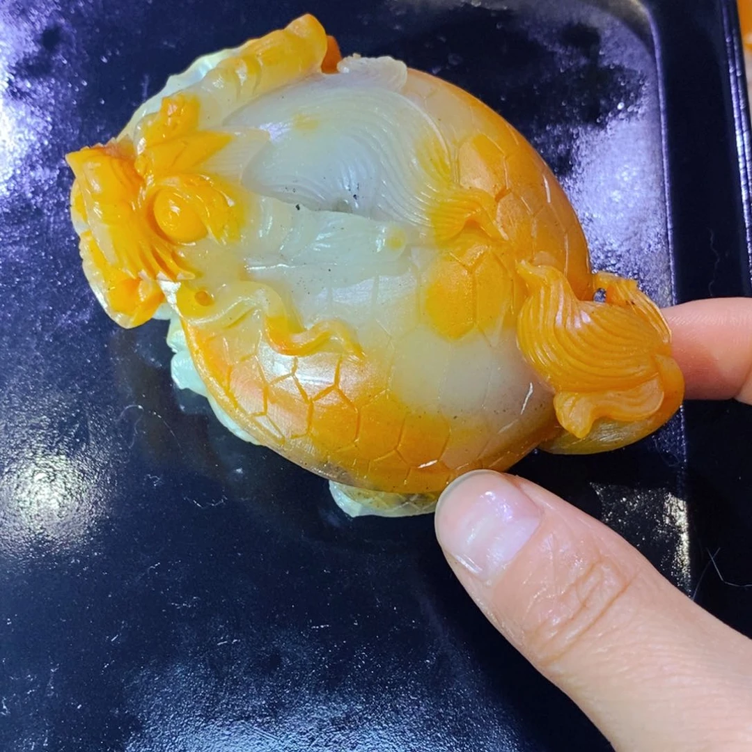 石英质玉（黄龙玉）未镶嵌颈饰