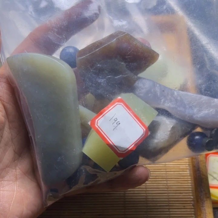 丫***呀和田玉未镶嵌珠宝半成品