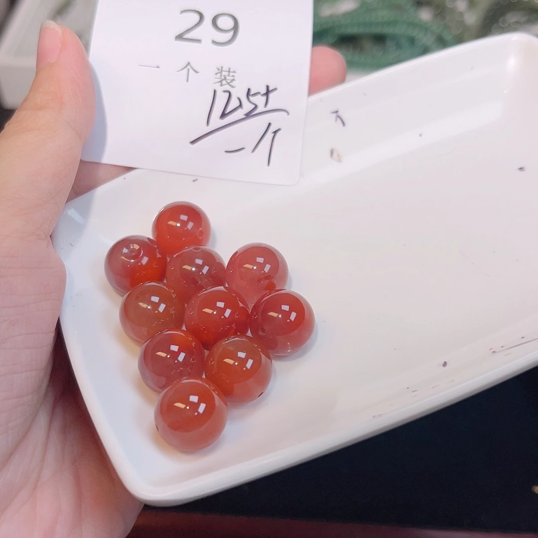 未镶嵌珠宝半成品水晶29 。