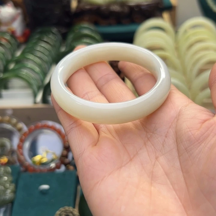 和田玉手镯未镶嵌53圈围10298