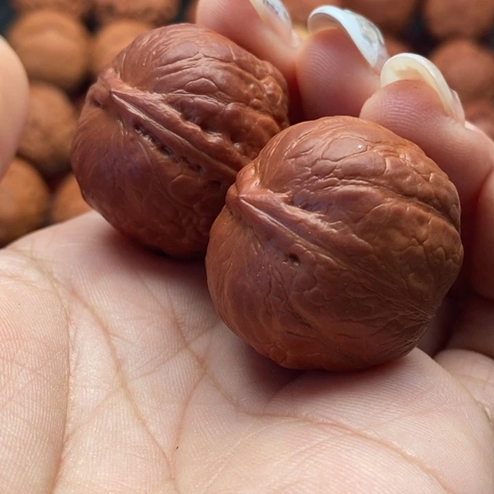 核桃精品文玩核桃手捻水晶青蛙