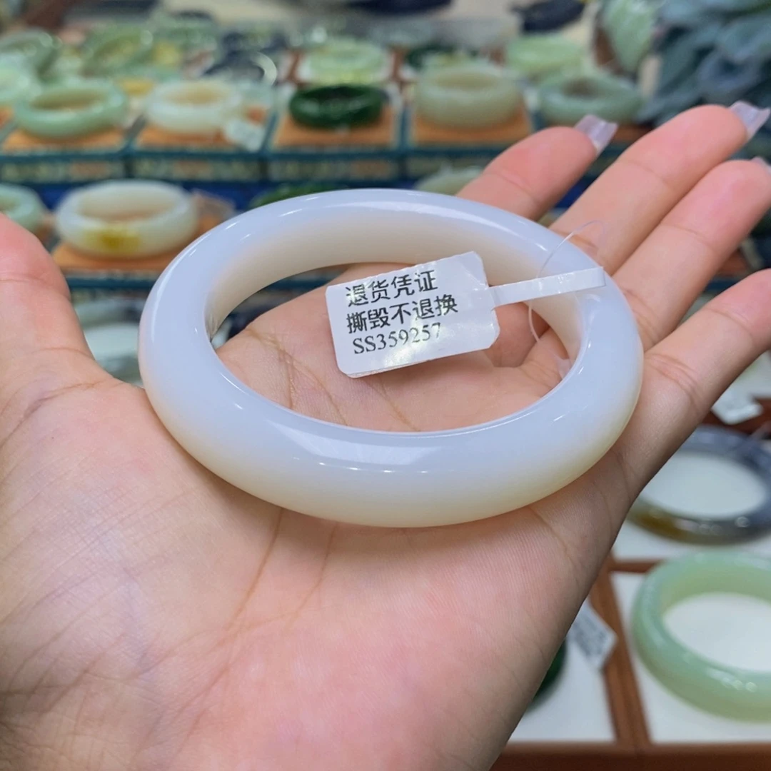 和田玉未镶嵌手镯和田玉且末羊脂白56