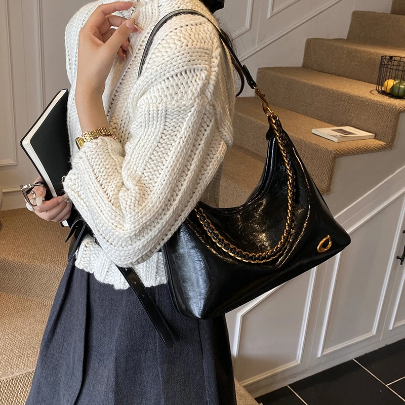 女单肩斜挎包秋冬轻奢百搭ins洋气通勤手提腋下女托特包休闲链条