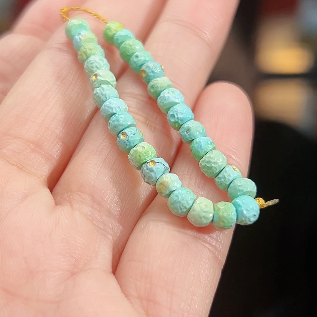 绿松石未镶嵌珠宝奇石