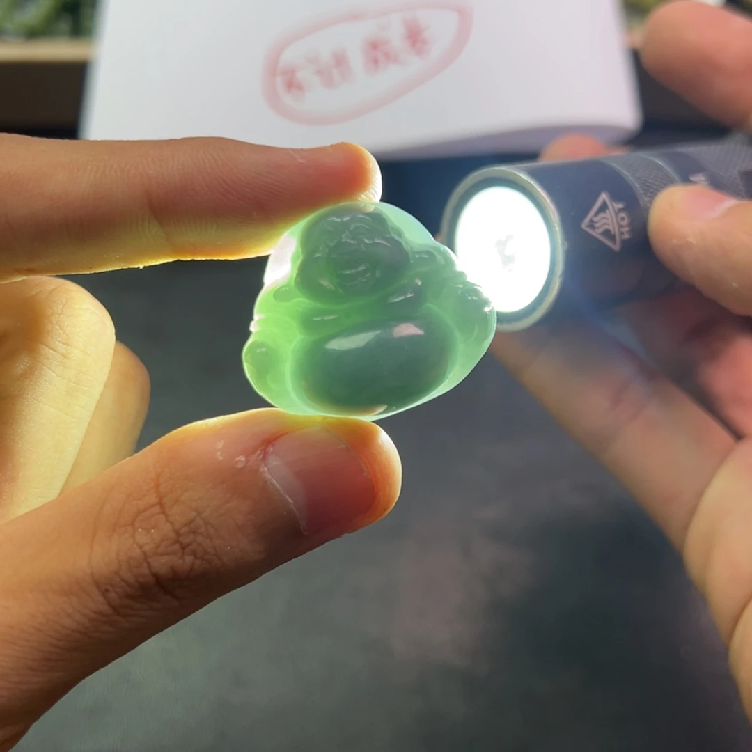 翡翠未镶嵌颈饰多样性拍一发一缅甸翡翠手工佛公