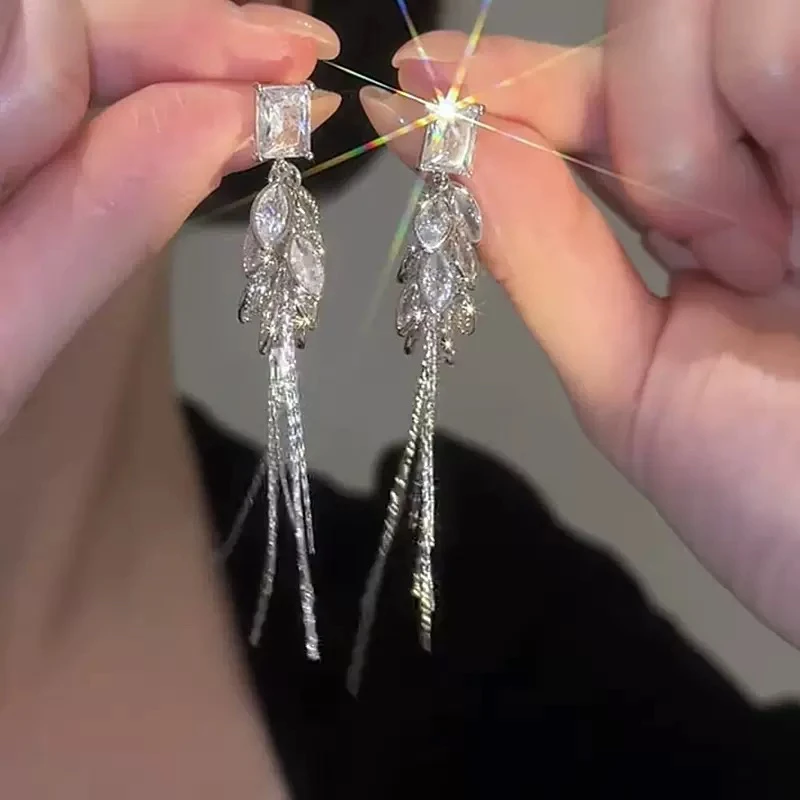 合金锆石耳饰 银色麦穗流苏耳钉灵动锆石轻奢长款显脸小耳环耳饰