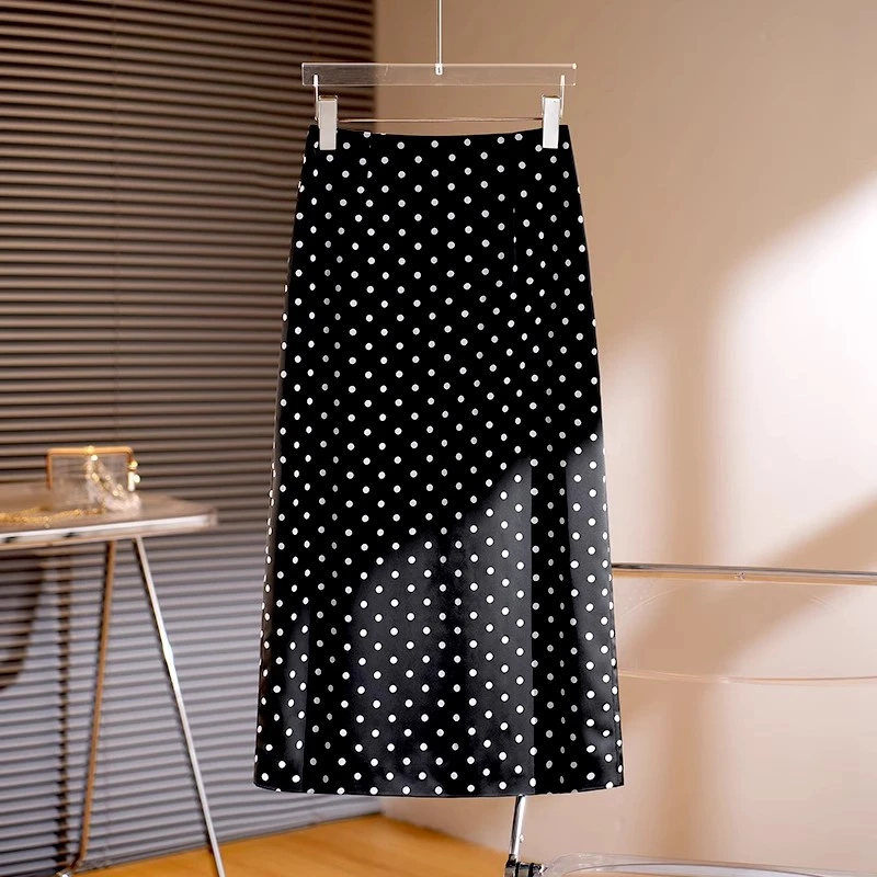 拉夏贝尔缎面波点半身裙女2025款夏季显瘦垂感中长款包臀a字裙薄
