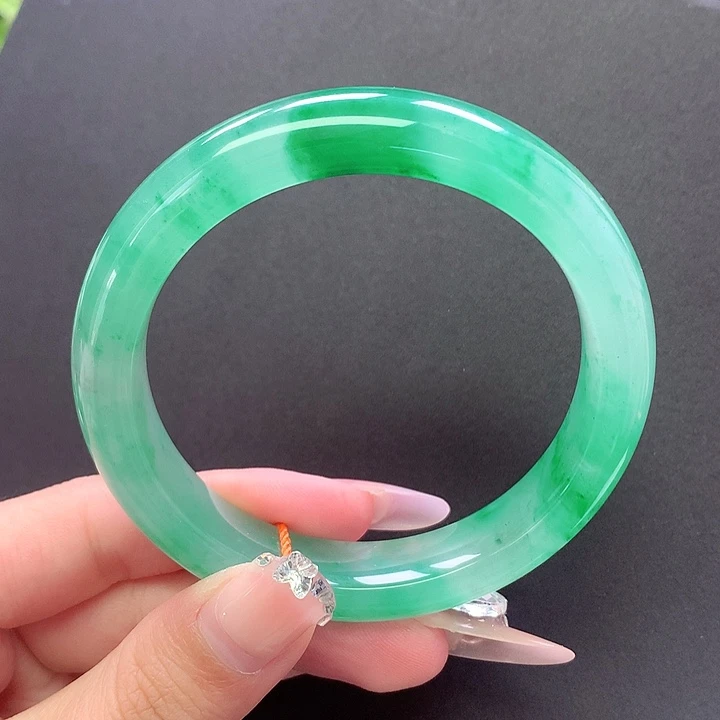 未镶嵌手镯石英质玉