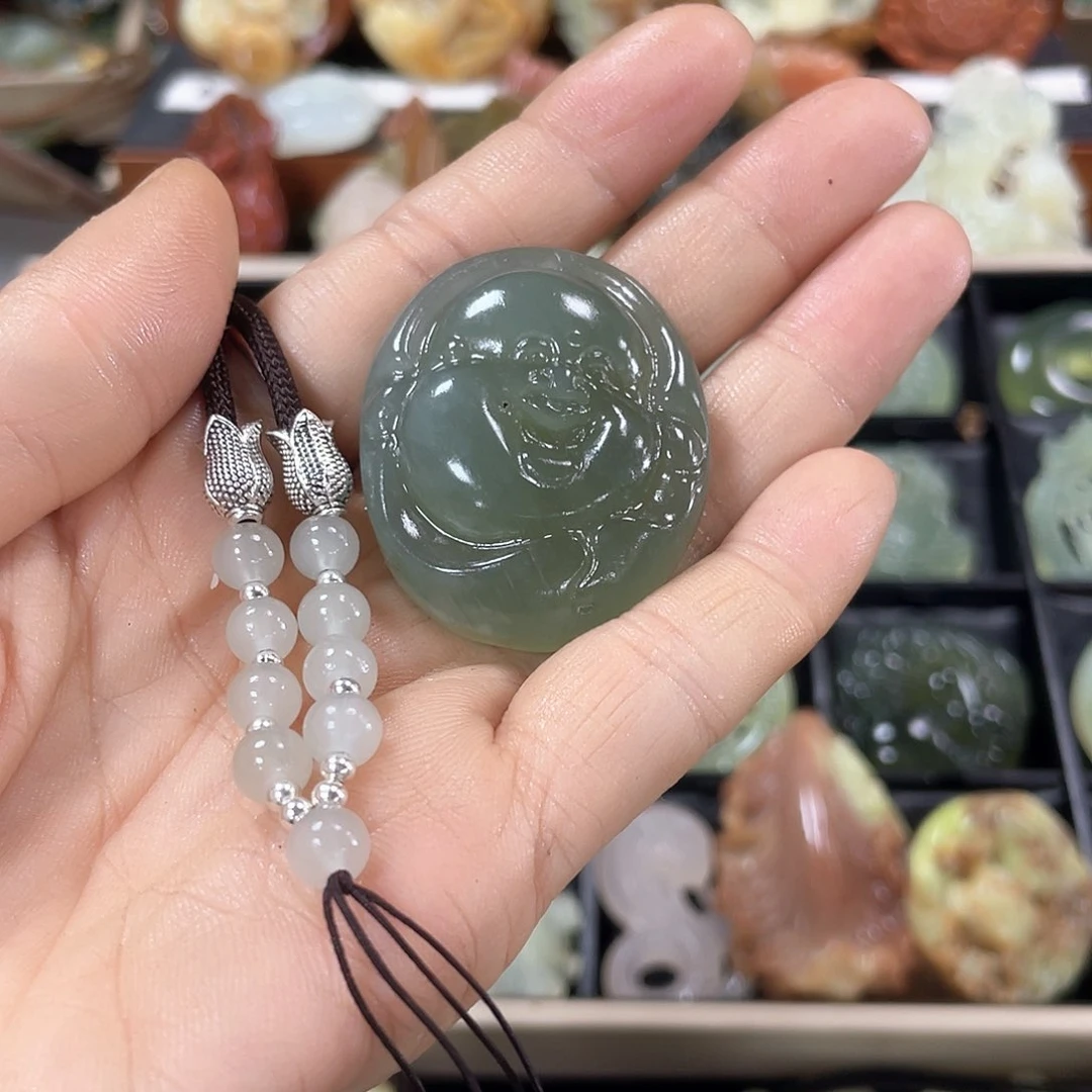 蛇纹石玉颈饰合金