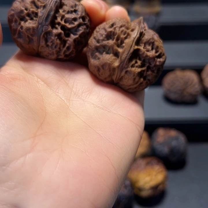 文玩核桃把件L峭壁古蟾40