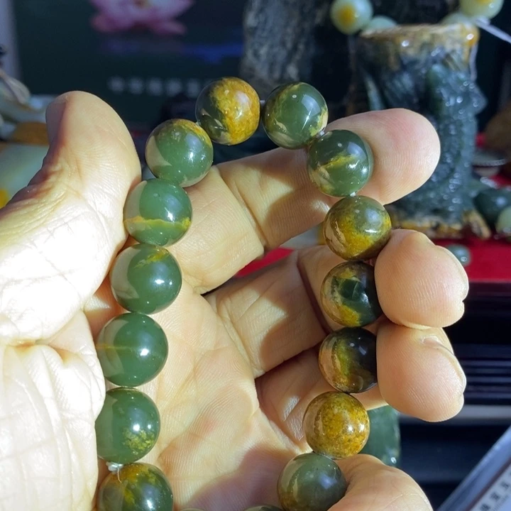 和田玉（糖玉）未镶嵌珠宝奇石