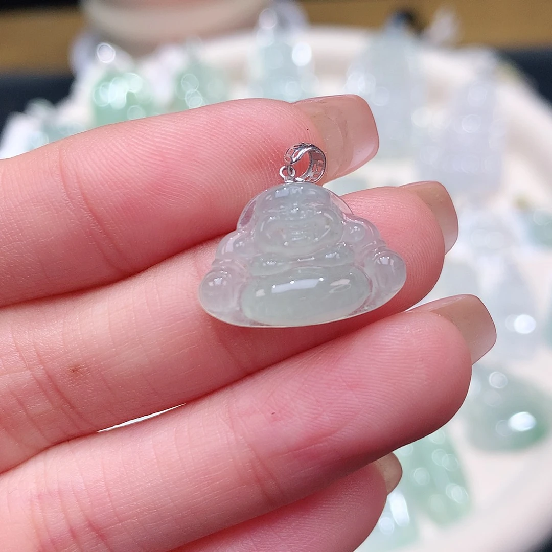 颈饰18K金镶嵌翡翠福利