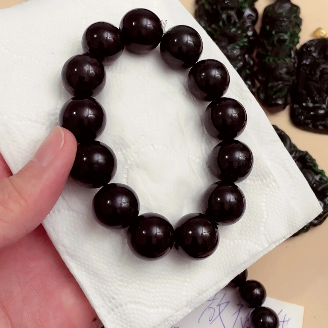 翡翠颈饰未镶嵌翡翠16