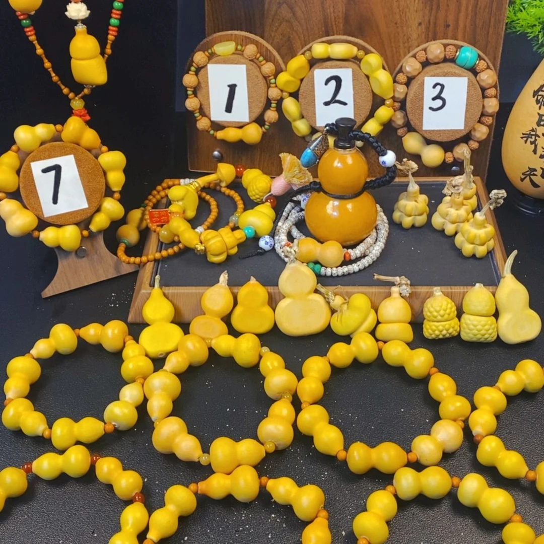 大漆工艺品云*儿葫芦山位于河北省张家口西南