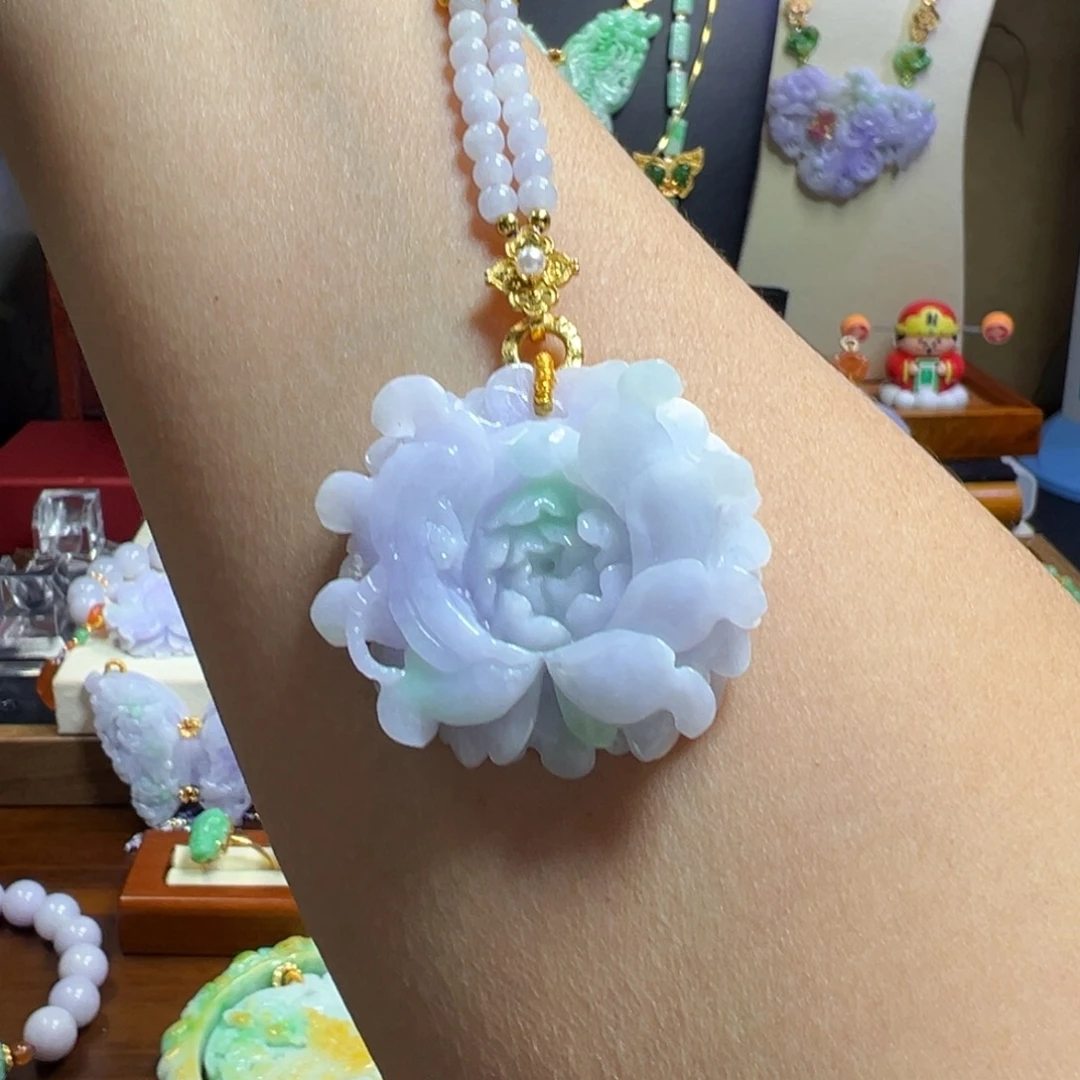 翡翠未镶嵌吊坠(赠链)紫牡丹