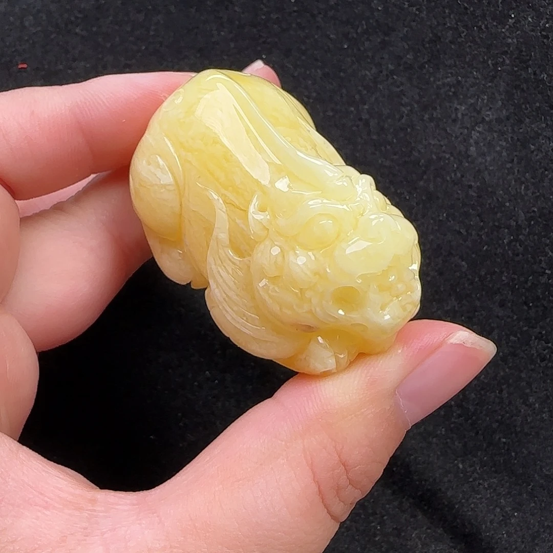 蜜蜡未镶嵌珠宝奇石