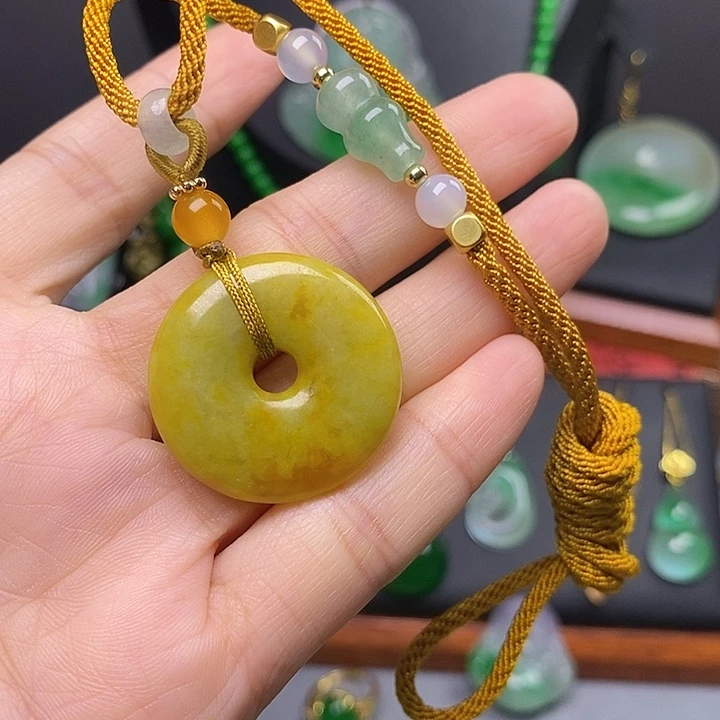 吊坠(赠链)未镶嵌翡翠