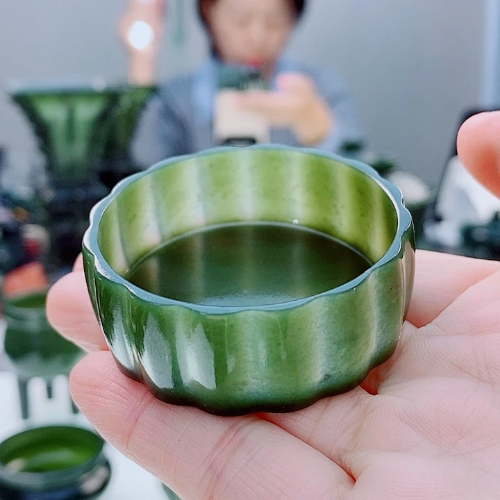 和田玉（青玉）未镶嵌把件微瑕