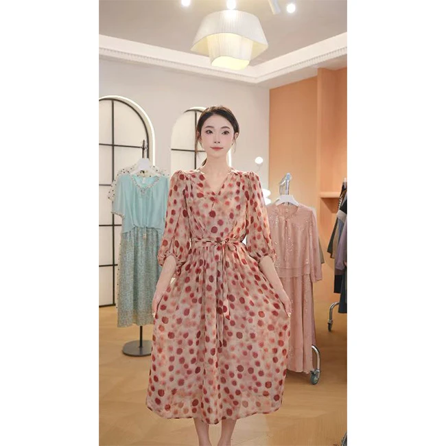 L8625 赠送运费险！2025年春夏新款V领少女显瘦遮肚中长款连衣裙