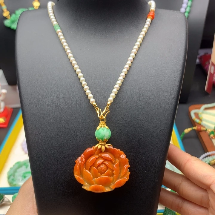 翡翠未镶嵌颈饰红翡花