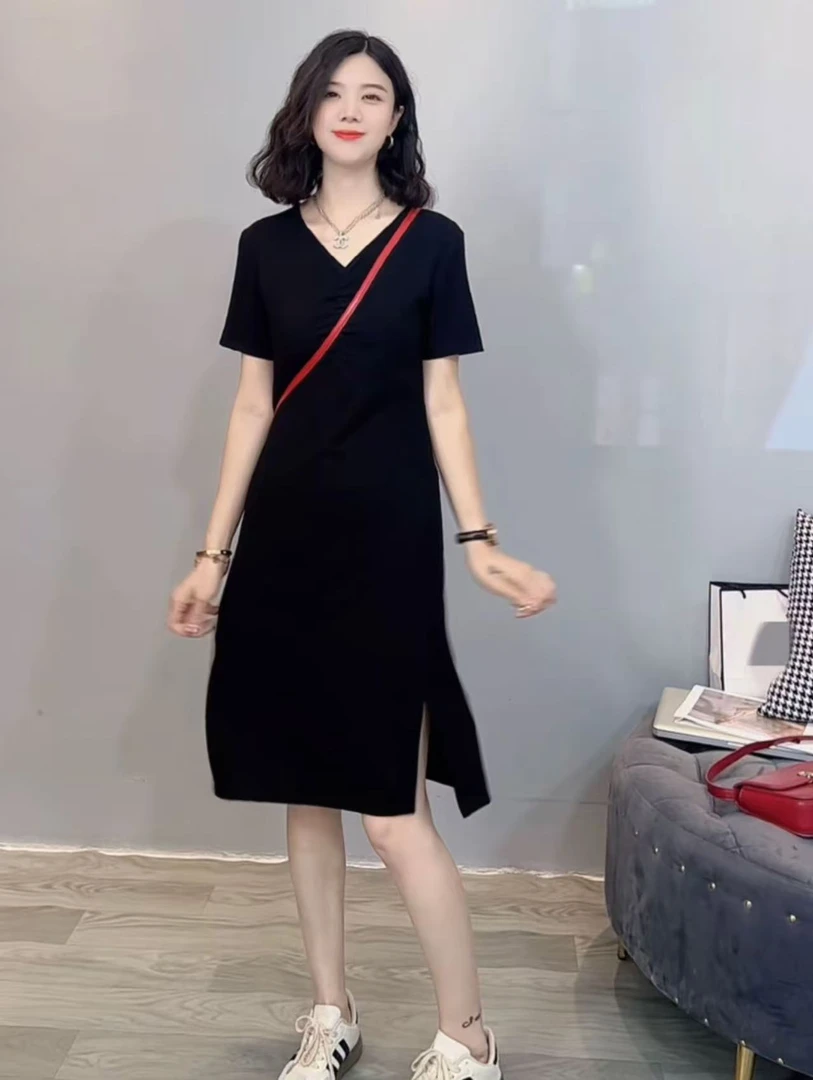 夏季新款小V领修身显瘦气质经典开叉连衣裙气质小黑裙纯色