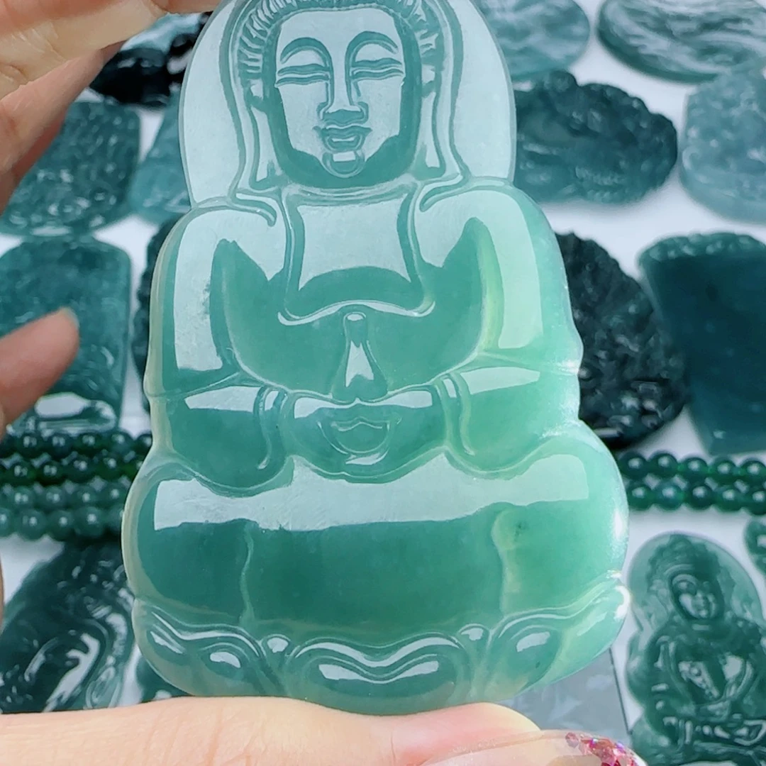 翡翠未镶嵌颈饰多样性发货天然的A货翡翠